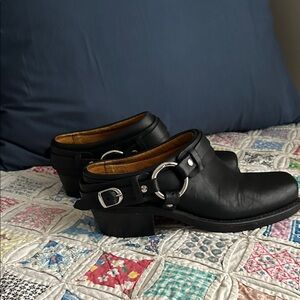 Frye black leather harness clogs size 7